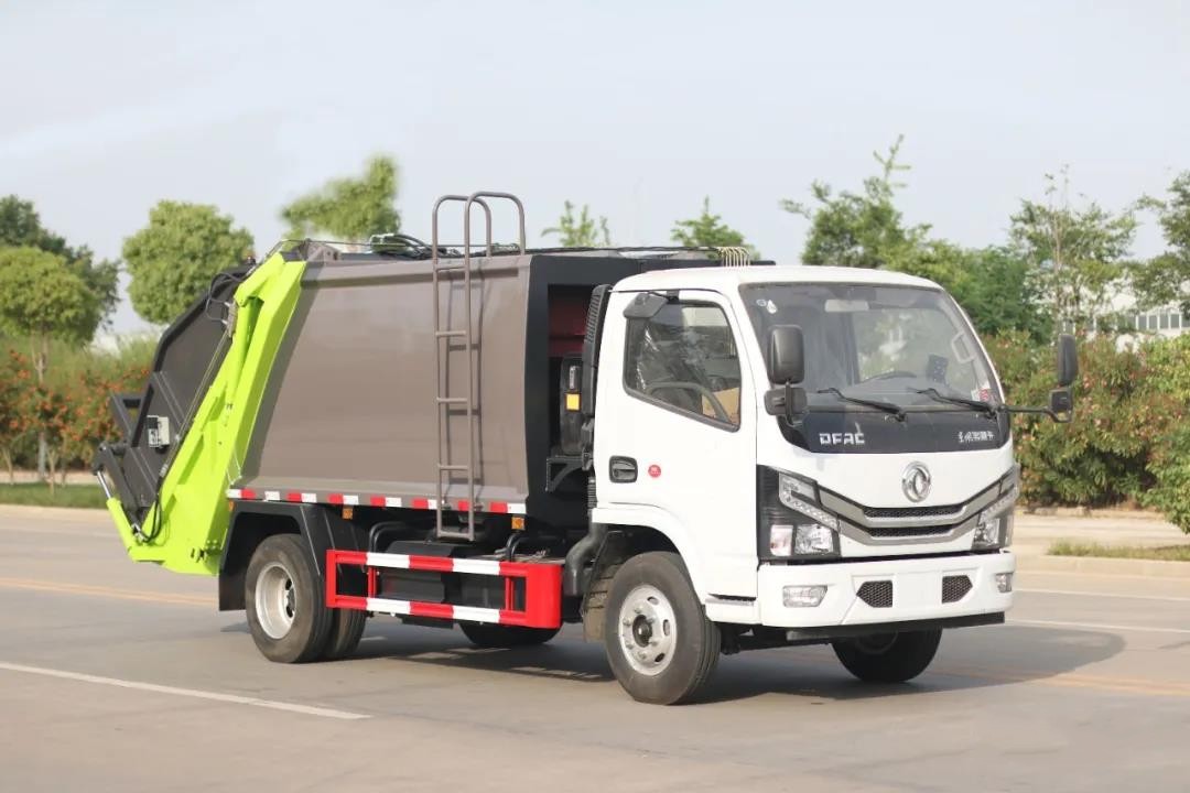 6方國(guó)六楚勝牌CSC5075ZYS6型壓縮式垃圾車(chē)廠家直銷(xiāo)138 8688 7089